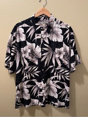 Men’s XL Tori Richard Black Gray White Floral Hawaiian Short Sleeve Shirt